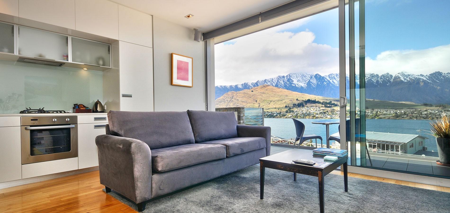 Swiss-Belsuites Pounamu Distretto di Queenstown Esterno foto A sofa