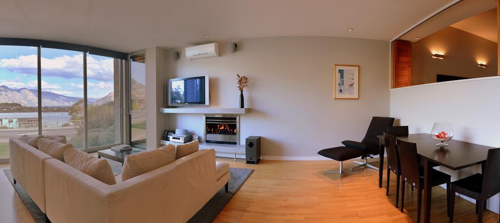 Swiss-Belsuites Pounamu Distretto di Queenstown Esterno foto A living room