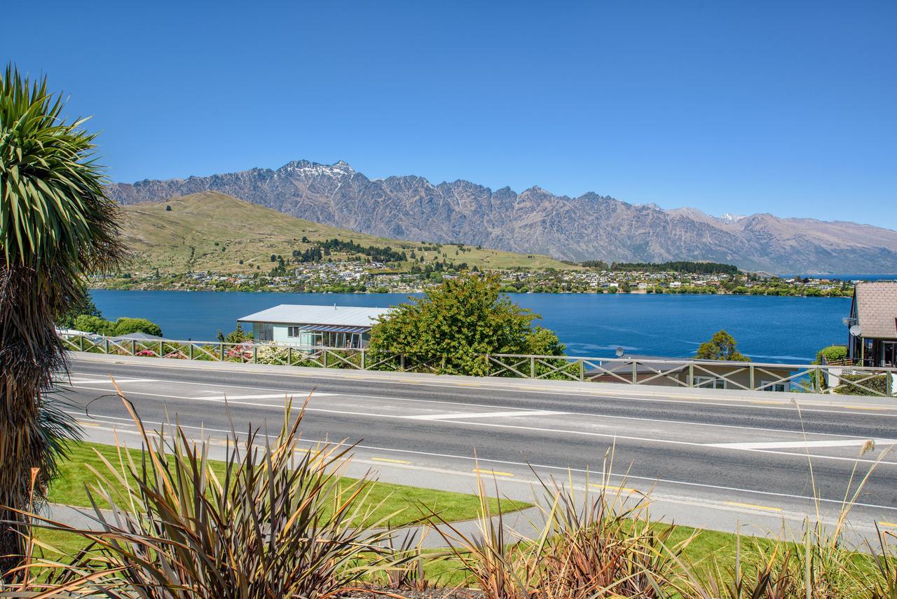 Swiss-Belsuites Pounamu Distretto di Queenstown Esterno foto View of the Remarkables from Queenstown