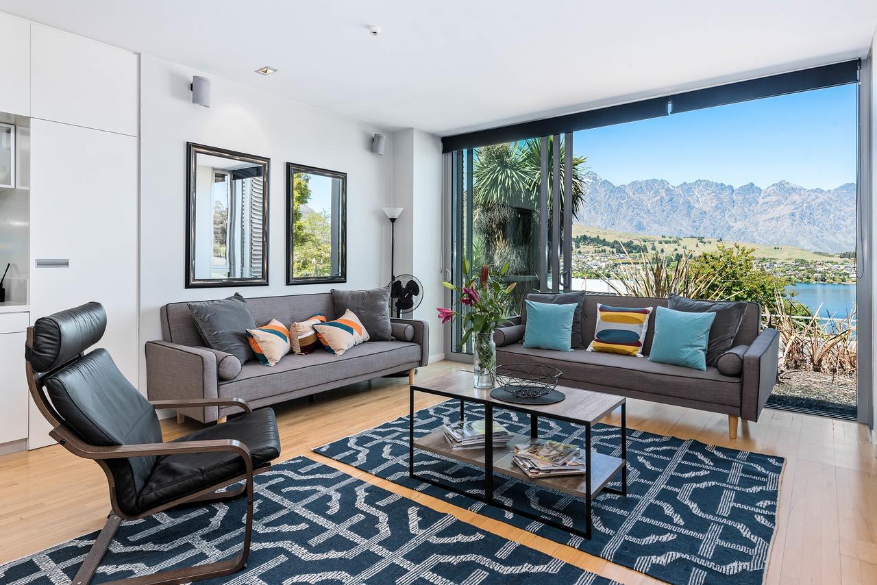 Swiss-Belsuites Pounamu Distretto di Queenstown Esterno foto A staged living room