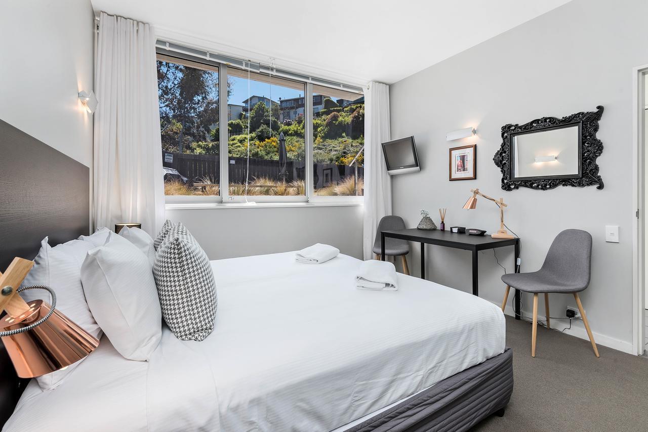 Swiss-Belsuites Pounamu Distretto di Queenstown Esterno foto A bedroom at the hotel