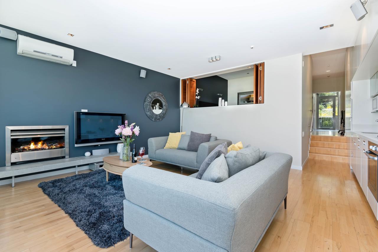 Swiss-Belsuites Pounamu Distretto di Queenstown Esterno foto A living room in a house