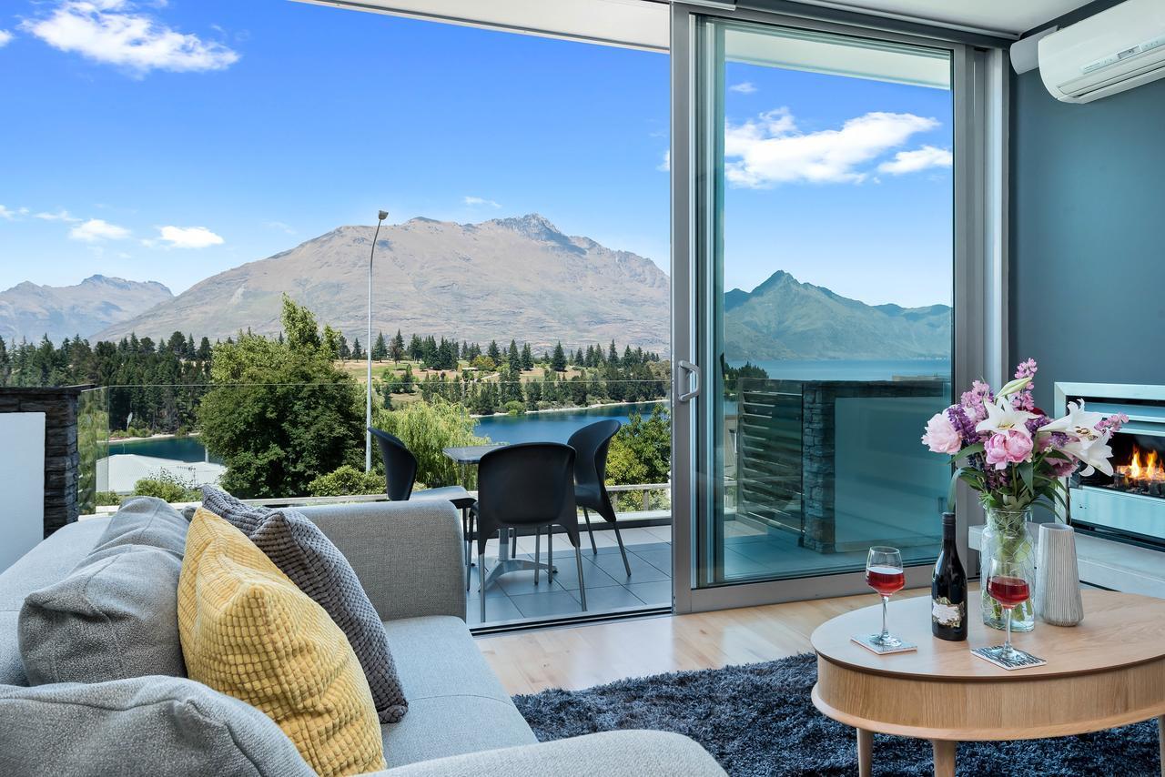 Swiss-Belsuites Pounamu Distretto di Queenstown Esterno foto A staged property in Queenstown, New Zealand