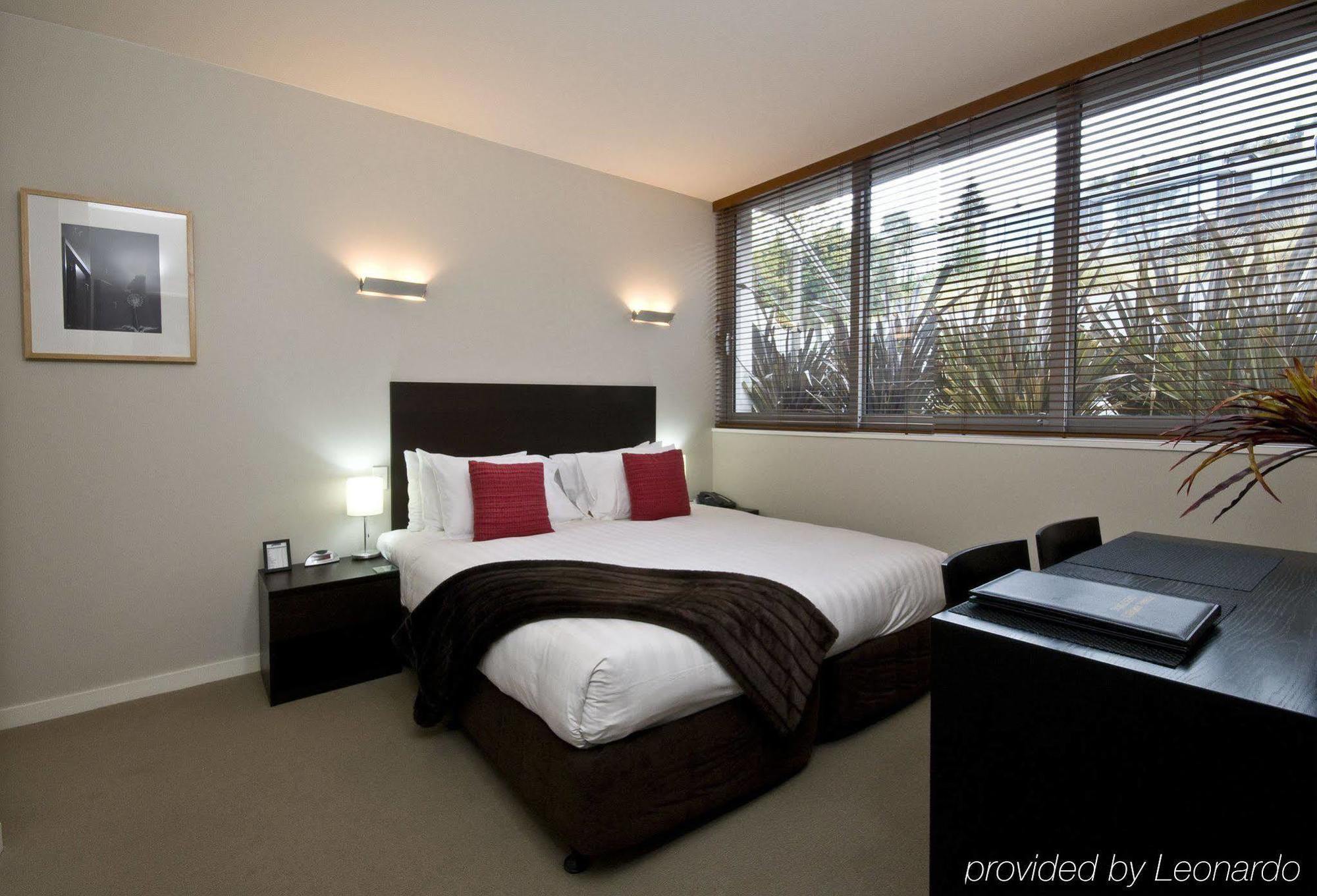 Swiss-Belsuites Pounamu Distretto di Queenstown Camera foto A bedroom at the hotel