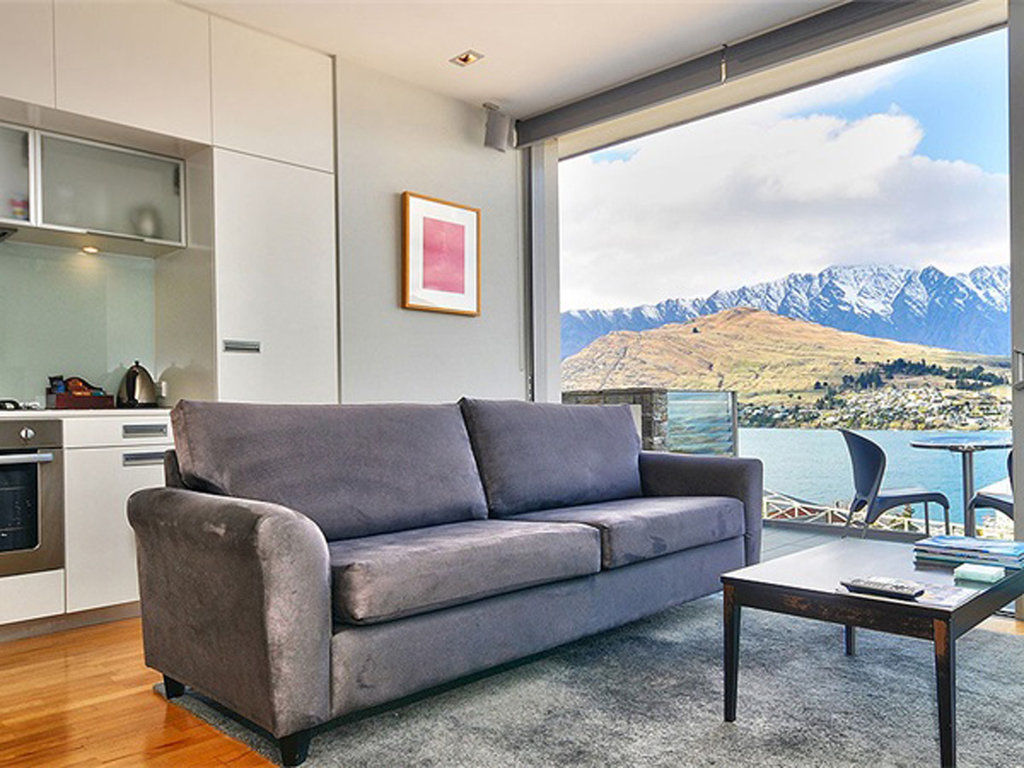 Swiss-Belsuites Pounamu Distretto di Queenstown Esterno foto A sofa